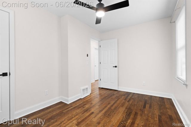 11441 Brookfield Street, Livonia, MI 48150