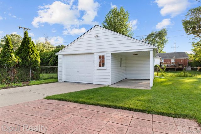 11441 Brookfield Street, Livonia, MI 48150