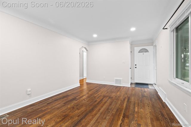11441 Brookfield Street, Livonia, MI 48150