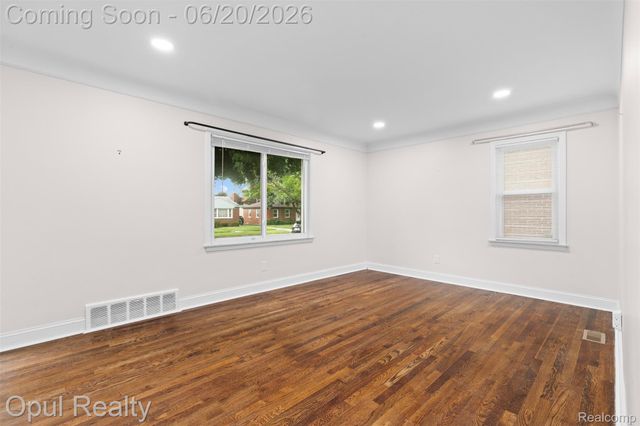 11441 Brookfield Street, Livonia, MI 48150