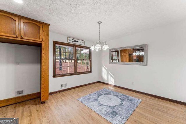 2865 White Court NE, Conyers, GA 30012