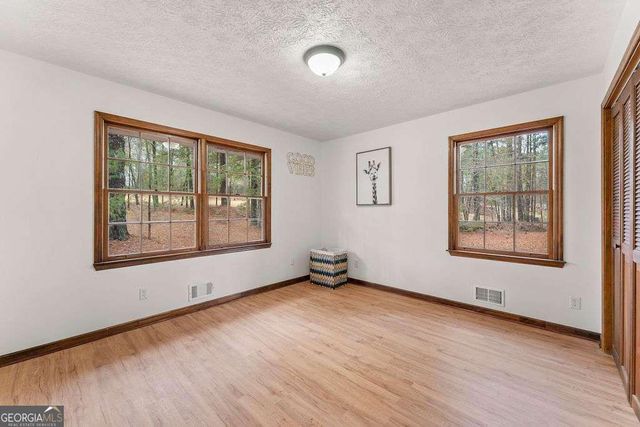 2865 White Court NE, Conyers, GA 30012