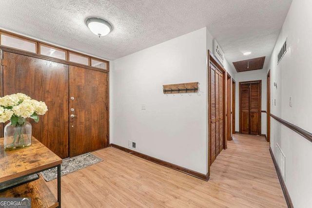 2865 White Court NE, Conyers, GA 30012