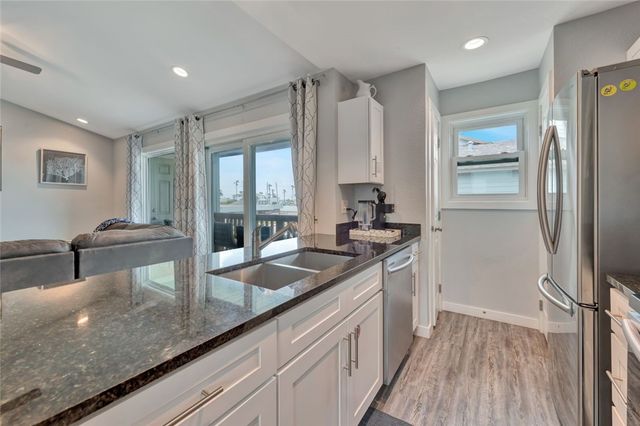 230 Cut Off Road 231, Port Aransas, TX 78373