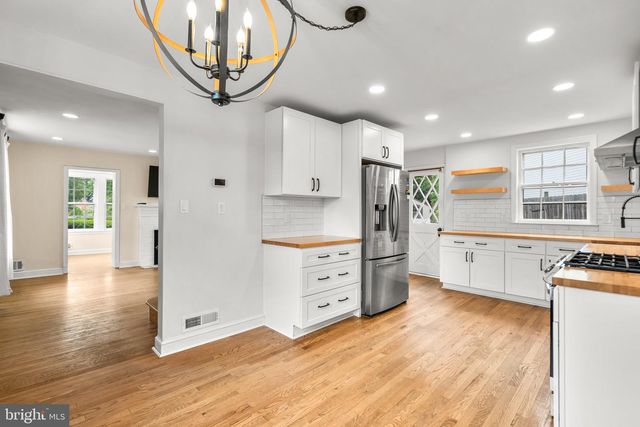 2200 WINDHAM LN, Silver Spring, MD 20902
