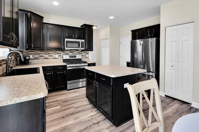 503 Sutton Street, Yorkville, IL 60560