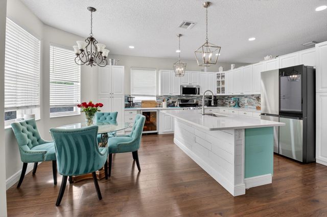 6784 Columbia Avenue, Lake Worth, FL 33467