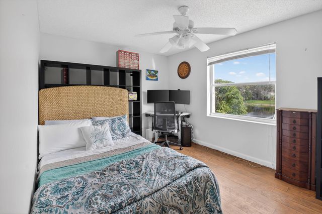 6784 Columbia Avenue, Lake Worth, FL 33467