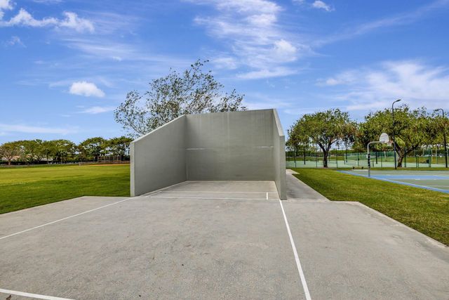 6784 Columbia Avenue, Lake Worth, FL 33467