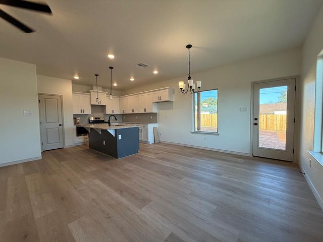 2706 Shirley Dr, Big Spring, TX 79720