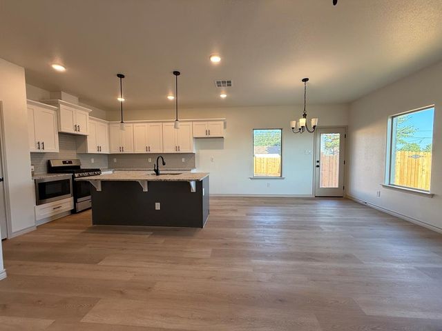 2706 Shirley Dr, Big Spring, TX 79720