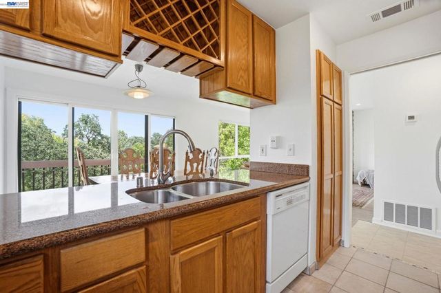 2101 Vanderslice Ct 18, Walnut Creek, CA 94596