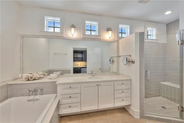 220 Seaside Dr, Port Aransas, TX 78373