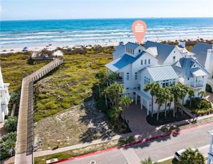 220 Seaside Dr, Port Aransas, TX 78373