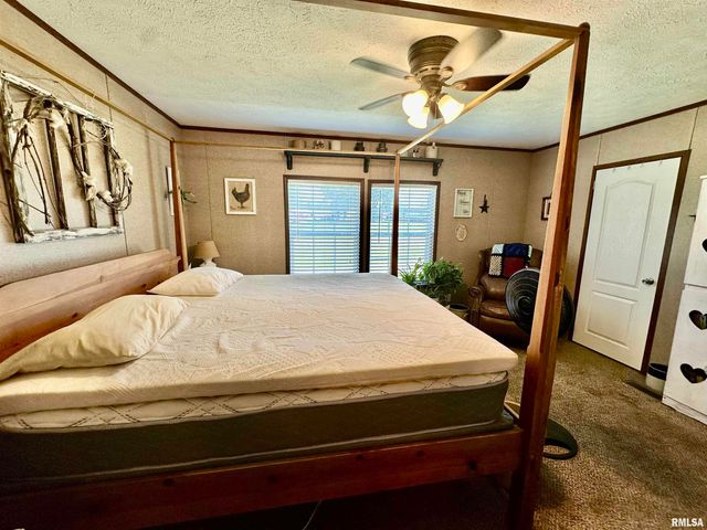 1409 W 5TH Street, West Frankfort, IL 62896