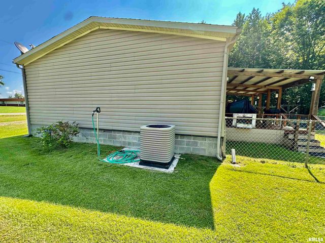 1409 W 5TH Street, West Frankfort, IL 62896