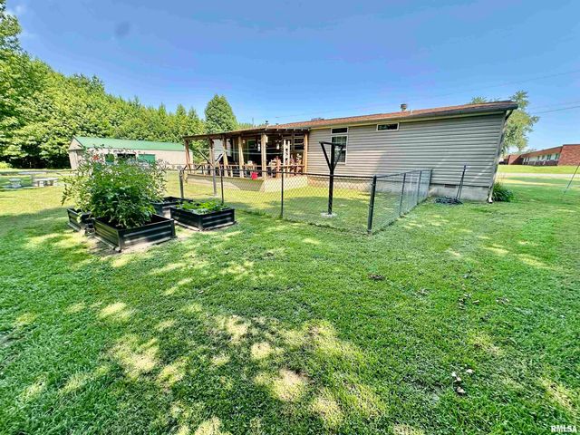 1409 W 5TH Street, West Frankfort, IL 62896