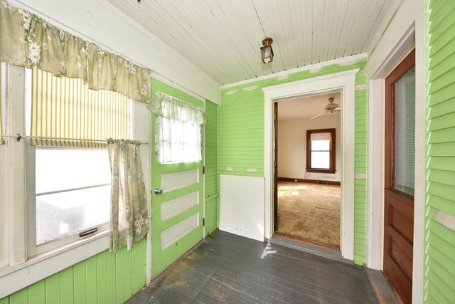 451 W Kilbourn AVENUE, West Bend, WI 53095