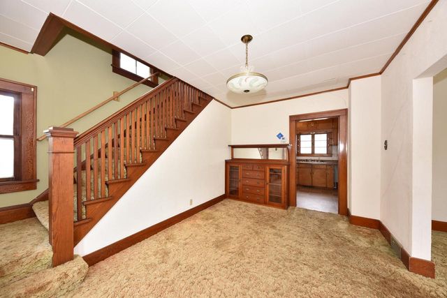 451 W Kilbourn AVENUE, West Bend, WI 53095