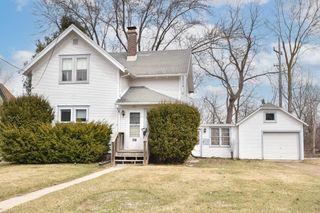 451 W Kilbourn AVENUE, West Bend, WI 53095
