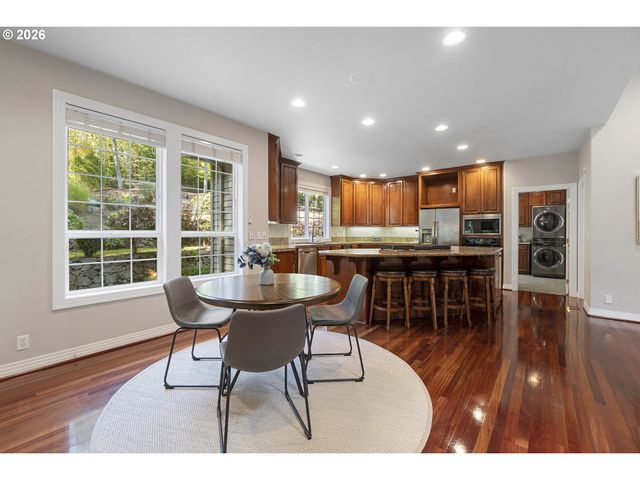 4306 Se AUGUSTA Loop, Gresham, OR 97080