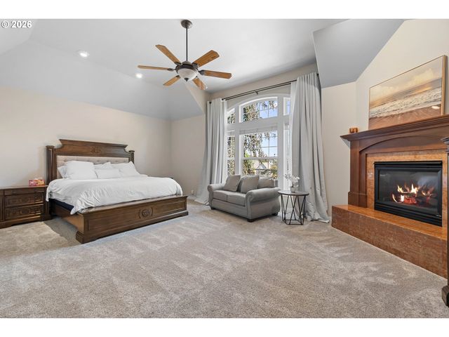 4306 Se AUGUSTA Loop, Gresham, OR 97080