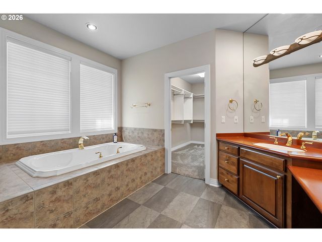 4306 Se AUGUSTA Loop, Gresham, OR 97080