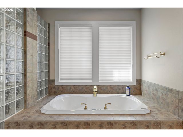 4306 Se AUGUSTA Loop, Gresham, OR 97080