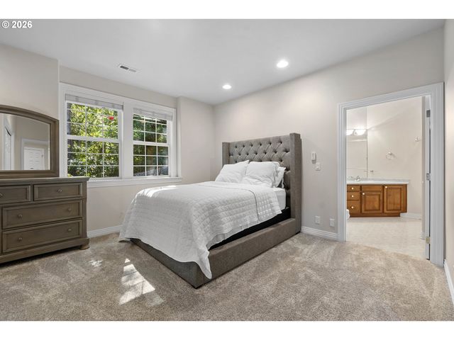 4306 Se AUGUSTA Loop, Gresham, OR 97080