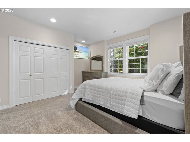 4306 Se AUGUSTA Loop, Gresham, OR 97080