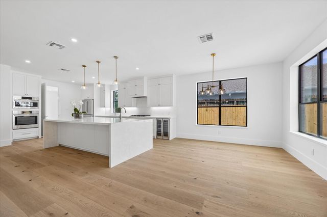 4714 W Alabama Street, Houston, TX 77027