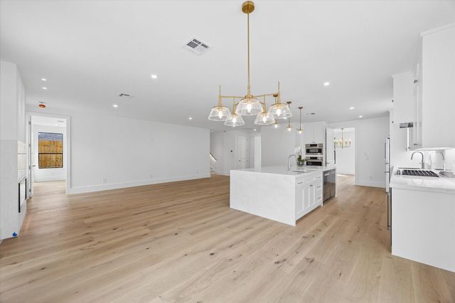 4714 W Alabama Street, Houston, TX 77027
