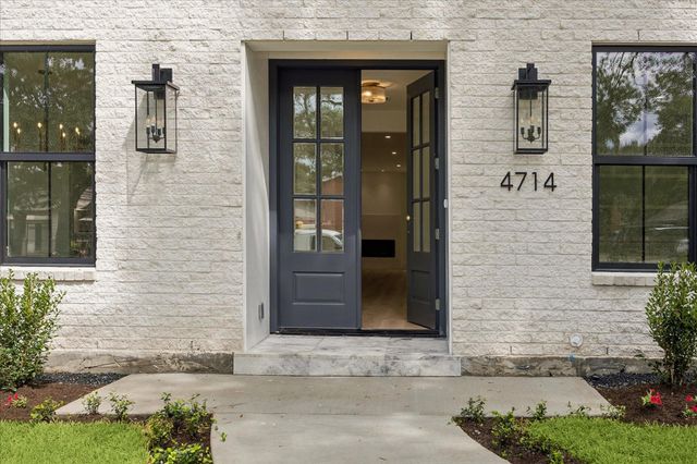 4714 W Alabama Street, Houston, TX 77027