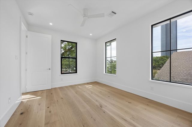 4714 W Alabama Street, Houston, TX 77027