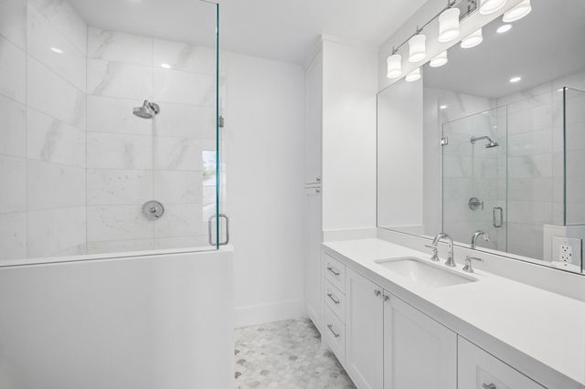 4714 W Alabama Street, Houston, TX 77027
