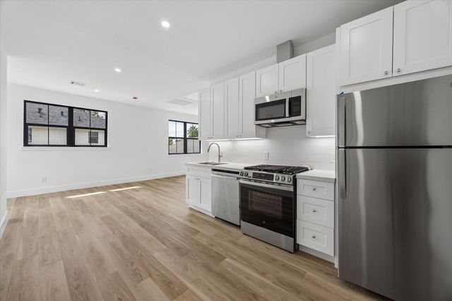 4714 W Alabama Street, Houston, TX 77027