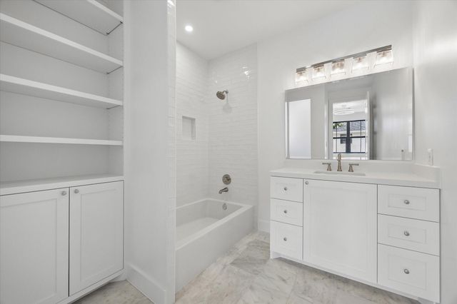 4714 W Alabama Street, Houston, TX 77027