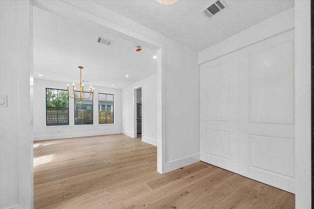 4714 W Alabama Street, Houston, TX 77027