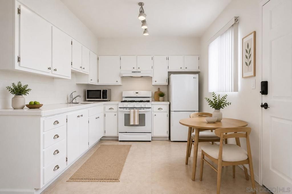 4885 Cole 34, San Diego, CA 92117