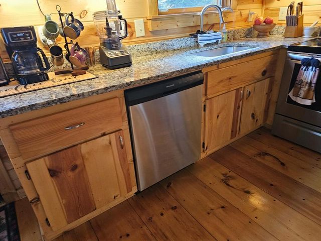 87 Whispering Hills Road, Murphy, NC 28906