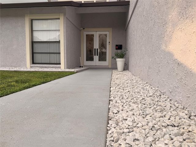 4717 DEERWALK AVENUE, Tampa, FL 33624