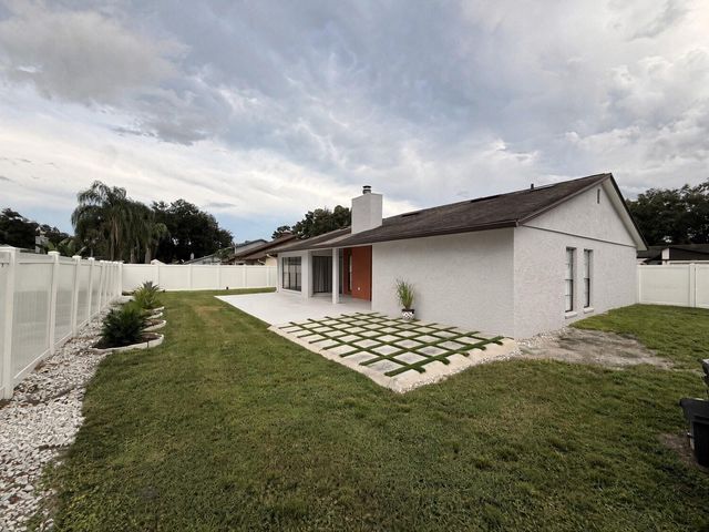 4717 DEERWALK AVENUE, Tampa, FL 33624