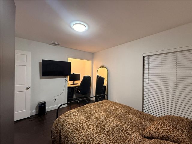 4717 DEERWALK AVENUE, Tampa, FL 33624