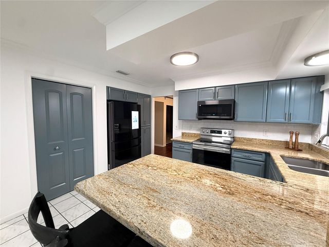 4717 DEERWALK AVENUE, Tampa, FL 33624