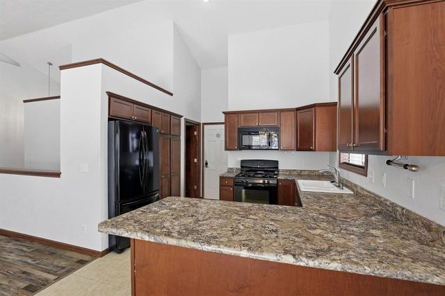 2627 MARATHON AVENUE, Neenah, WI 54956