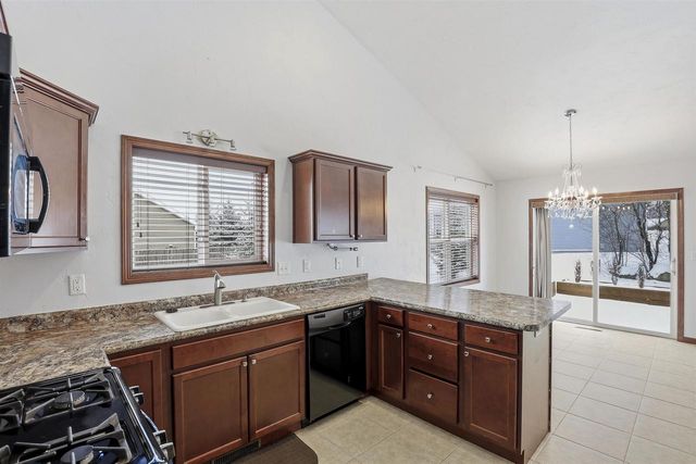 2627 MARATHON AVENUE, Neenah, WI 54956