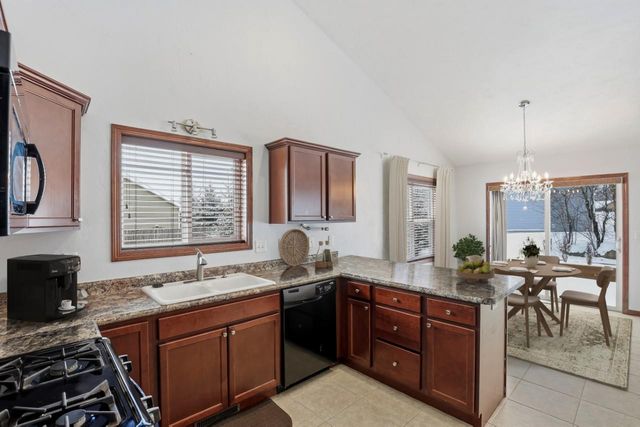 2627 MARATHON AVENUE, Neenah, WI 54956