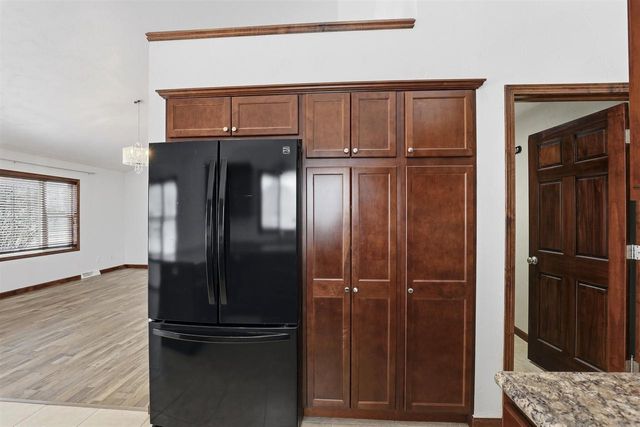 2627 MARATHON AVENUE, Neenah, WI 54956