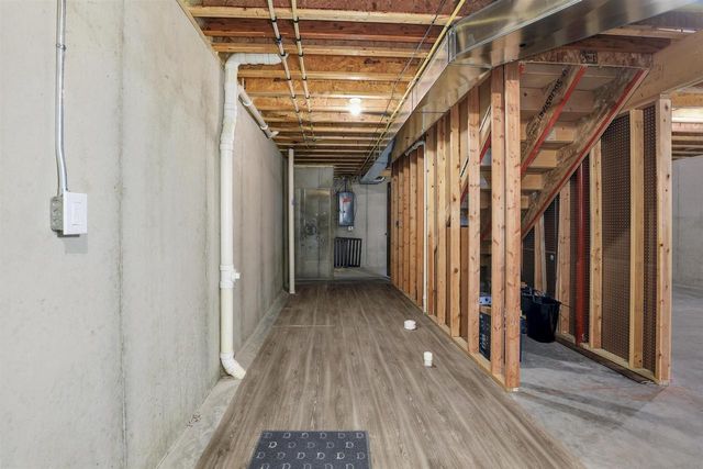 2627 MARATHON AVENUE, Neenah, WI 54956