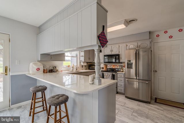 7987 ELIZABETHTOWN RD, Elizabethtown, PA 17022